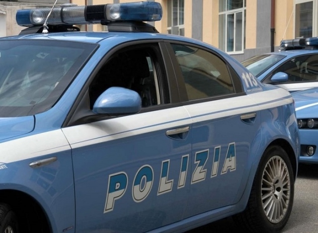 Siracusa, sequestrati a un 36enne tre pistole e una mazza da muratore