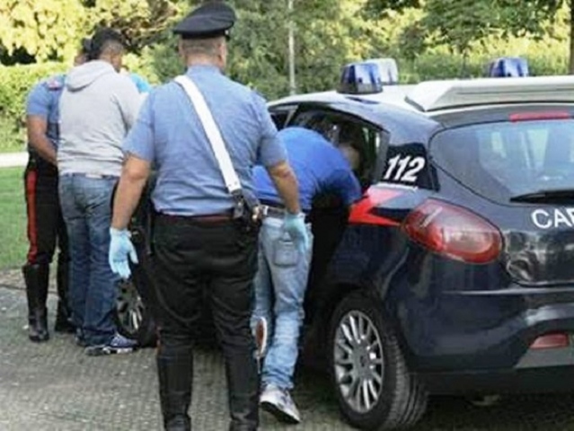 Rosolini, occupa abusivamente una casa: aggredisce i Carabinieri intervenuti