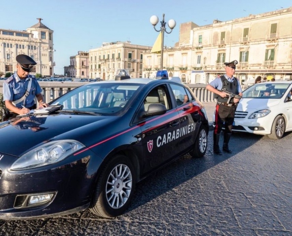 Siracusa, violenta aggressione ieri in Ortigia ai danni di un ragazzo: indagini in corso