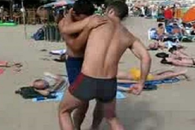 Avola, rissa in spiaggia sedata dalla Polizia: due denunciati