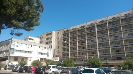 Palermo, troppo tempo in ascensore: muore in ospedale