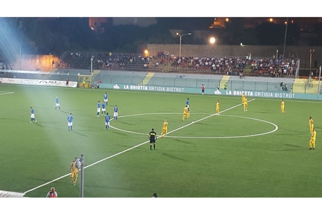 Tonfo del Siracusa in casa alla prima di campionato, 0-3 contro la Juve Stabia