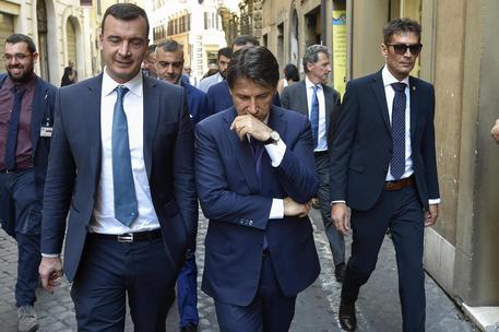 Bufera dopo l'audio di Casalino. Il M5S blinda il portavoce
