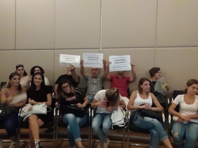 Siracusa, il "Movimento operaio tute blu" manifesta in consiglio comunale