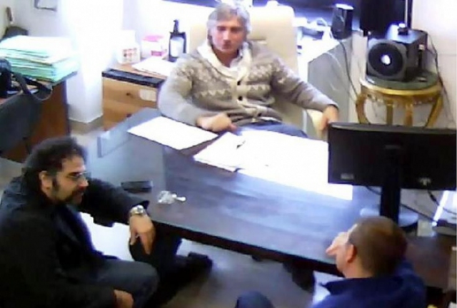 Sistema Siracusa, patteggiamento Amara e Calafiore: cittadini vicino al sindaco per dire "No"