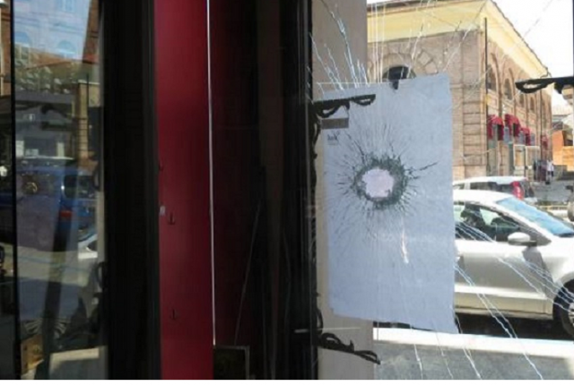 Siracusa, evade i domiciliari e tenta un furto a rivendita di cellulari