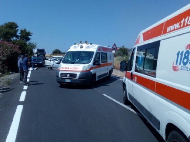 Rosolini, auto tampona un calesse: muore giovane agricoltore