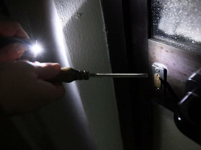 Augusta, donne derubate in casa propria: indagini in corso