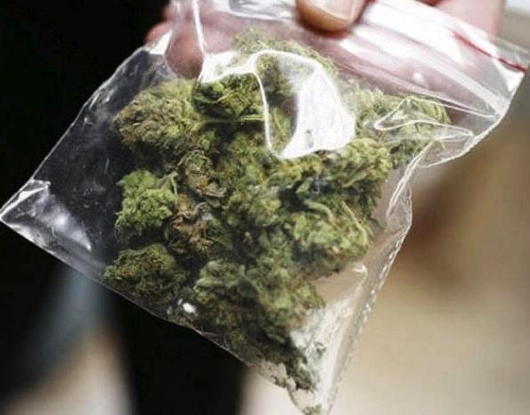 Augusta, spaccio marijuana: denunciato un 18enne
