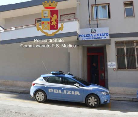 Modica, collaboratore molesta un'alunna: arrestato