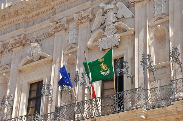 Cantiere Siracusa: "Troppi servizi al Comune ancora in regime di proroga"