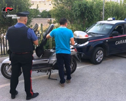 Noto, droga e violazioni al codice della strada: fine settimana di controlli