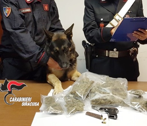 Il materiale è stato sottoposto a sequestro