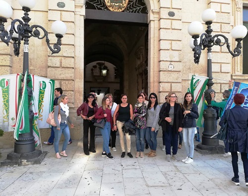 Siracusa, mancato avvio refezione scolastica: rischio licenziamenti