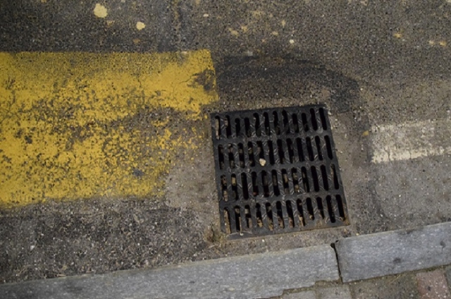 Siracusa, al via la pulizia delle caditoie delle acque bianche
