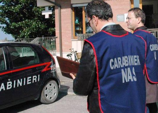 Siracusa e Noto, cibi senza tracciabilità e in cattivo stato di conservazione: 2 denunce