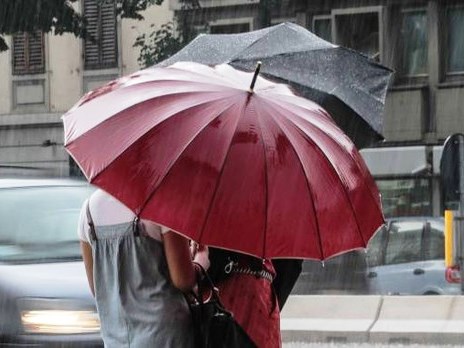 Siracusa, previsto forte vento e pioggia: oggi allerta meteo gialla