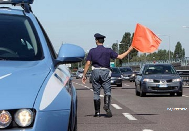 Siracusa, 65enne stroncato da un malore alla guida della sua auto sulla SS114