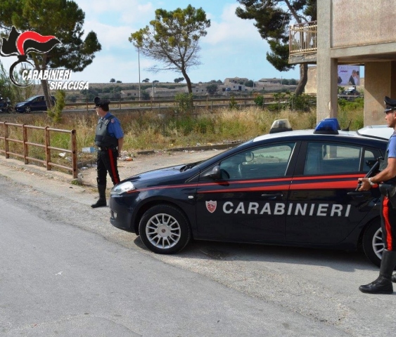 Siracusa, eseguito aggravamento misura cautelare nei confronti di un 23enne