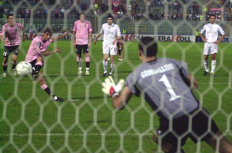 Il Palermo annuncia la cessione del club