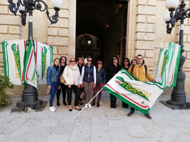 Siracusa, refezione scolastica: sit in e incontro con il sindaco