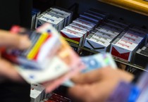 Manovra, verso l'aumento delle sigarette: +10 cent