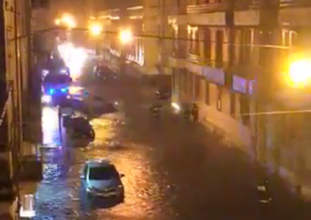 Siracusa, violento temporale si abbatte sulla città: strade allagate e traffico nel caos