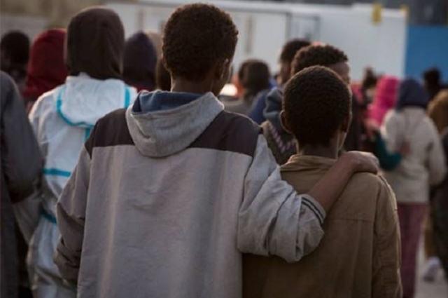 Siracusa, due minori eritrei trasferiti in Svezia per ricongiungersi ai familiari