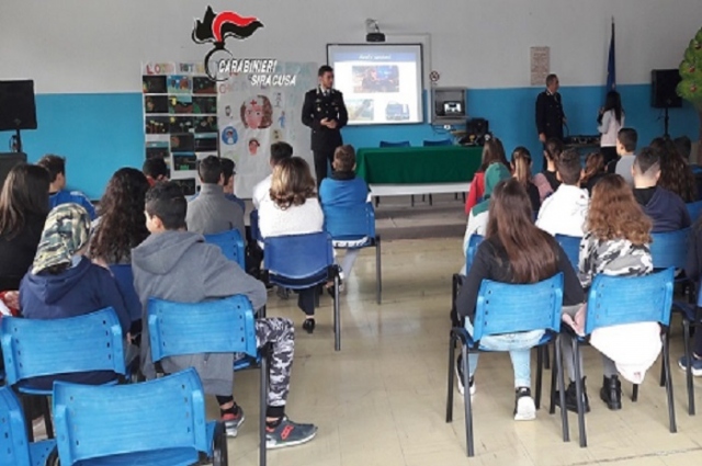 Siracusa, incontro dei Carabinieri al Verga