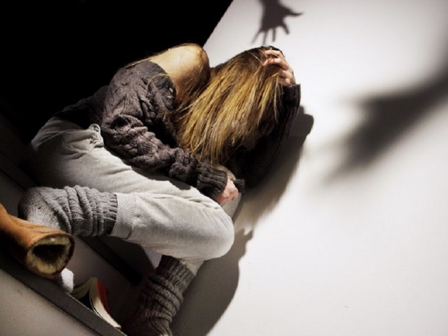 Siracusa, maltratta e minaccia la moglie: aggravamento della misura cautelare