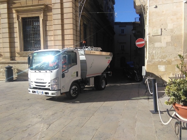 Siracusa, guazzabuglio rifiuti: poca vita per Tekra, il Tar accoglie il ricorso di Igm "Partecipazione della Tekra illegittima"