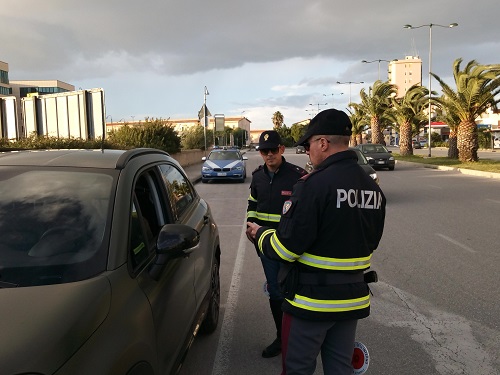 A Siracusa e provincia l'operazione "No distraction in driving", 199 sanzioni