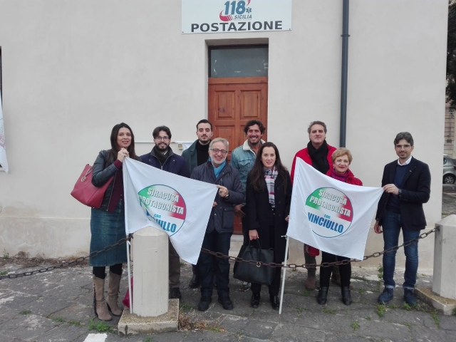 Siracusa, sit- in davanti la postazione del 118 in Ortigia per chiederne la riapertura