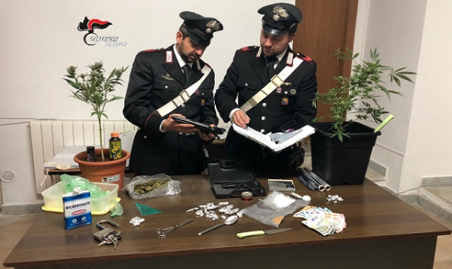 Siracusa, spaccio di droga in Ortigia: sequestrata cocaina, hashish e marijuana. Arrestati due ragazzi