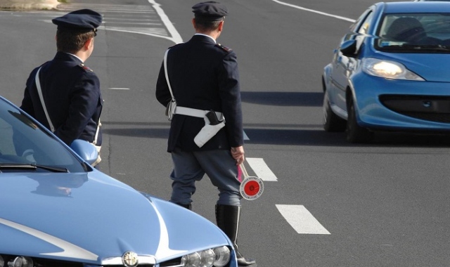 Siracusa, festività di Natale e Capodanno: il Piano operativo per la sicurezza della Polstrada