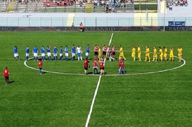 Un buon Siracusa porta via un punto dal pantano di Pagani