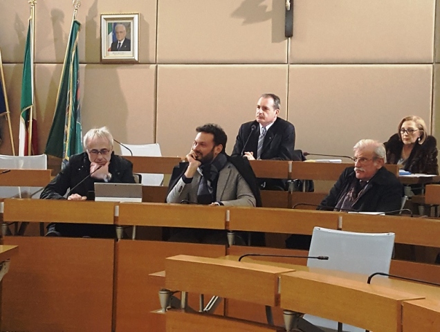 Siracusa, scuole in consiglio comunale: in Aula docenti, dirigenti e genitori. Si chiude un occhio sulle iscrizioni in più