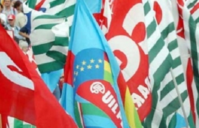 Augusta, continua la battaglia per i 30 lavoratori licenziati dal cantiere ferroviario per Bicocca