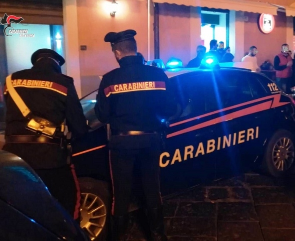 Augusta, accoltellamento in Piazza Duomo: scattano quattro misure cautelari, coinvolte due donne