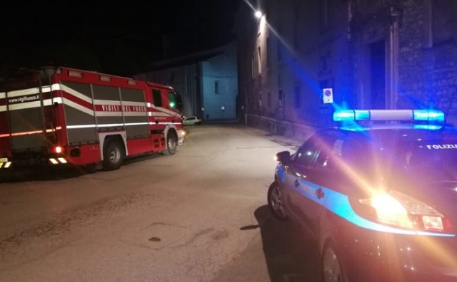 Floridia, rogo in una villa: indaga la Squadra Mobile