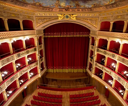 Proroga a privati per gestione Teatro comunale, insorge Progetto Siracusa