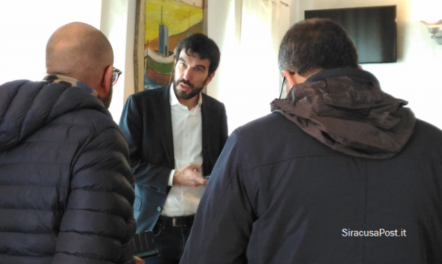 Siracusa, Sea Watch: bloccata la “staffetta democratica”, Martina e parlamentari in Prefettura. VIDEO INTERVISTA