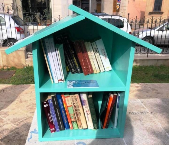 Avola, inaugurata edicoletta di “Libri Liberi”: primo booksharing