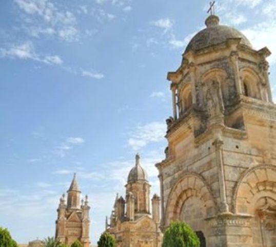 Canicattini Bagni, il cimitero chiuso per due giorni