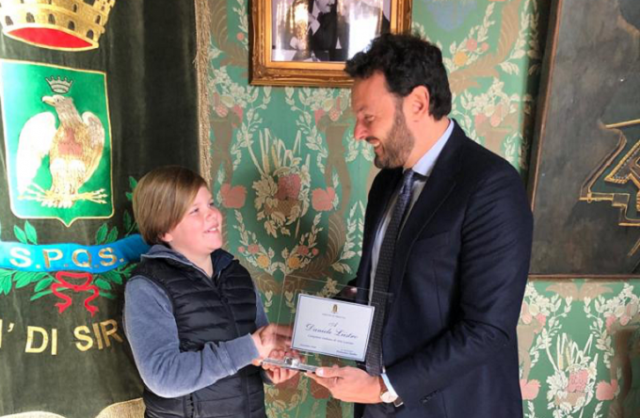 Siracusa, Daniele Liistro a 12 anni campione italiano di Vela Latina: premiato dal sindaco