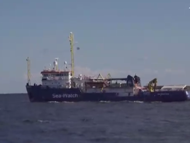 Il Viminale decide: La Sea Watch sbarca a Catania: i minori a bordo affidati ai servizi sociali del Comune di Siracusa