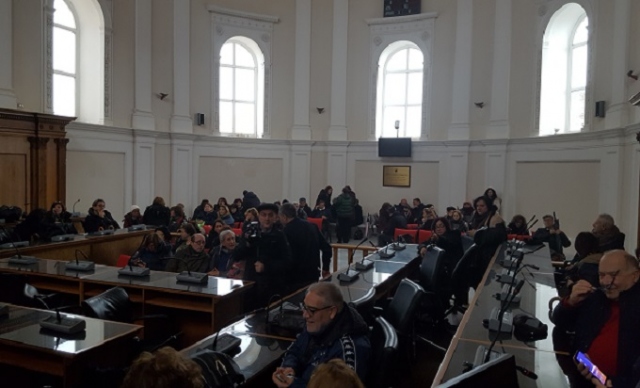 Siracusa, dipendenti ex Provincia allo stremo: occupata in via permanente la sede di via Roma