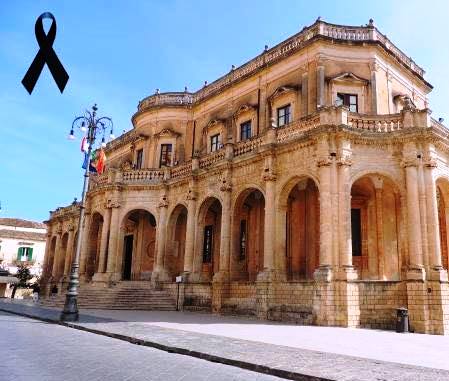 Noto piange i ragazzi morti nell'incidente stradale, annullata la processione di San Corrado