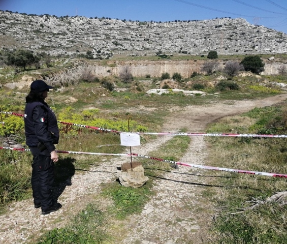Nel Siracusano, discarica abusiva di rifiuti speciali pericolosi e non: sequestrati 4000 mq. adibiti a smaltimento illegale