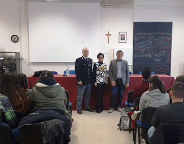 Lentini, la Polizia incontra i ragazzi dell'Istituto Moncada